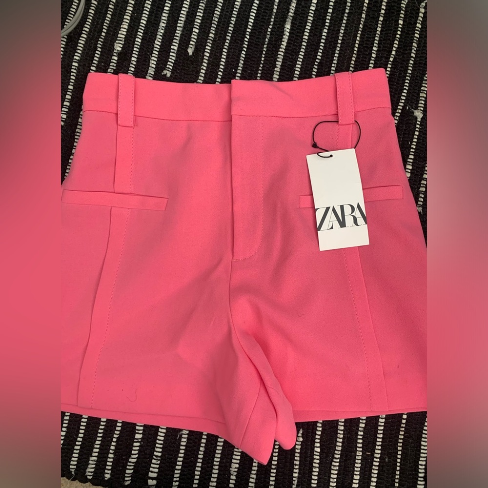 Zara hot pink shorts. Size XS. NWT